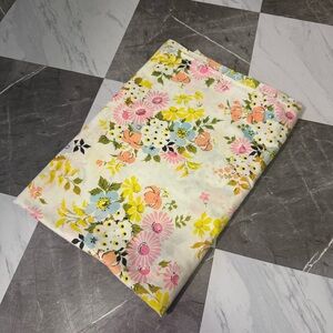 Vintage 1970s Twin Flat Bedsheet